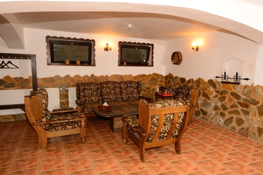 Vila Hora Cu Brazi Zărneşti Buitenkant foto
